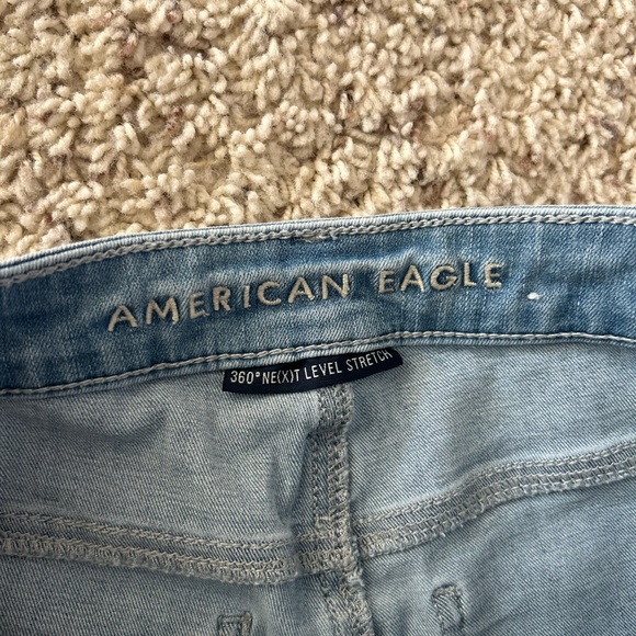 American Eagle Super Hi-Rise Jegging - Light Blue Distressed - Size:2 EUC - Picture 6 of 9